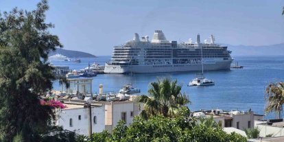 Bodrum’a iki gemi ile 1144 yolcu geldi