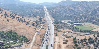 Kazalar sonrası Aydın Muğla karayolu kilitlendi: "Araç kuyruğu 5 kilometreye ulaştı"