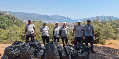 Marmaris’te seyir noktalarında temizlik çalışması