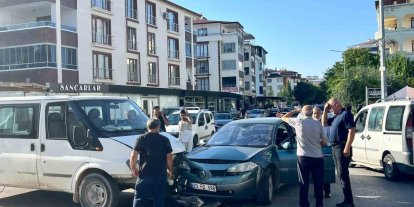 Kazadan kaçmak isterken motosiklet çarptı