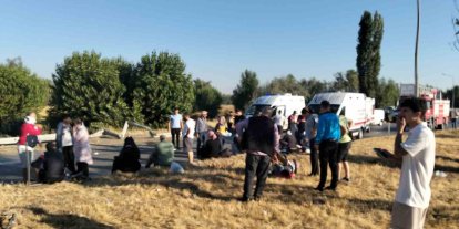 Afyon’da kontrolden çıkan yolcu otobüsü devrildi: Yaralılar var