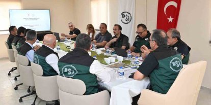 Kırklartepe Barajı sulama inşaatı şantiyesinde toplantı