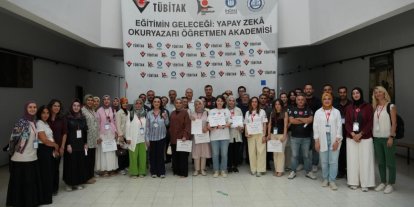 Yapay zeka okuryazarı öğretmen akademisi programı sona erdi