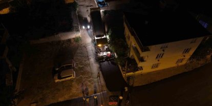 Büyükşehir, Yahya Kemal’de asfalt mesaisini sürdürüyor