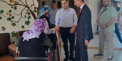 Sinop’ta huzurevi sakinlerine sürpriz doğum günü