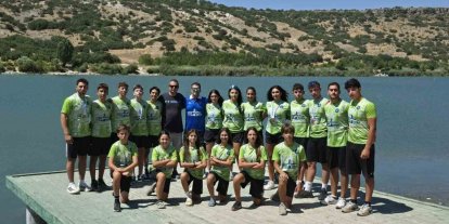 Büyükşehir Belediyespor kanocularından 12 madalya