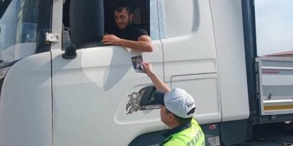 Refahiye’de 3 bin 38 sürücü ve yolcuya trafik bilgilendirmesi