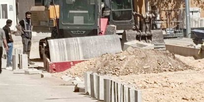 İnşaat işçisi silindirin çarpması sonucu yaralandı