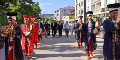 Refahiye’de 19. Bal Festivali coşkusu