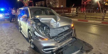 Uşak’ta iki otomobil çarpıştı: 2’si çocuk, 6 yaralı