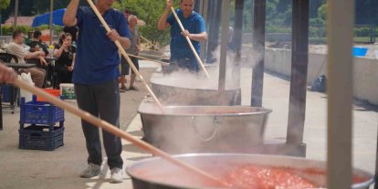 Salça yapımı için ilk ateşler yakıldı
