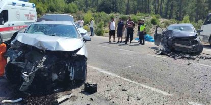 Antalya’da otomobiller çarpıştı: 1 ölü, 3 yaralı