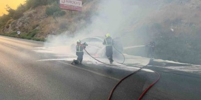 8 milyon TL’lik elektrikli Mercedes oto, seyir halindeyken yanmaya başladı