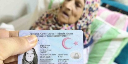 Tarihe tanıklık eden 100 yaşındaki kadın, torununun torununu görerek 171 kişilik aileye sahip oldu
