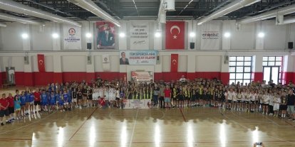 Ege’nin genç sporcuları Denizli’de buluştu