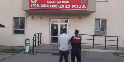 Jandarma çeşitli suçlardan aranan 28 kişiyi yakaladı