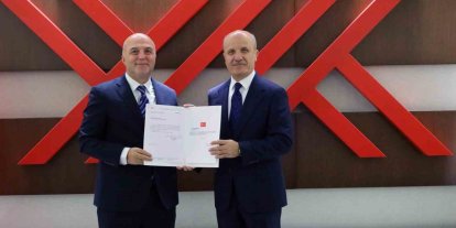 Rektör Ulusoy, mazbatasını YÖK Başkanı Prof. Dr. Erol Özvar’dan aldı