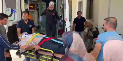 İki otomobil çarpıştı: 1’i çocuk 4 yaralı