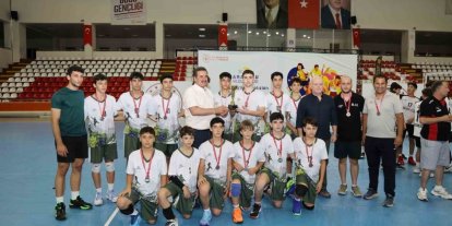Manisalı gençler filede Türkiye ikincisi oldu
