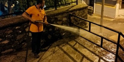 Efeler’de temizlik çalışmaları aralıksız sürüyor