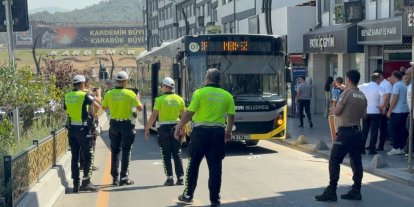 Karabük’te belediye otobüsü yayaya çarptı: 1 yaralı