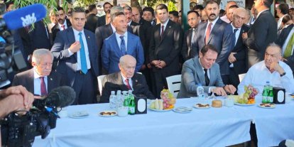MHP Lideri Bahçeli, Ahlat’ta partililer ve vatandaşlarla buluştu