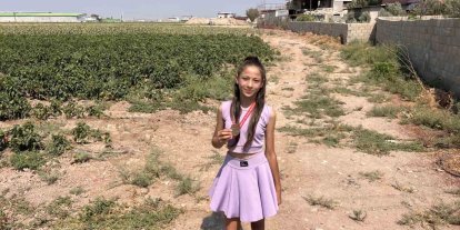 ’Bir çocuk benim gibi hızlı koşmak ister’ diyen 11 yaşındaki Süreyya, asfalt ve toprak yollarda antrenman yapıyor
