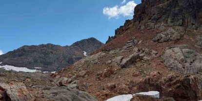 Koruma altındaki Artabel Gölleri’nde taraftar tahribatı