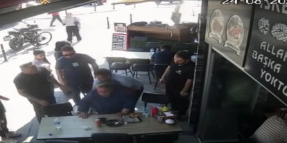 Nefes borusuna ekmek parçası kaçan kadını, polis Heimlich manevrasıyla kurtardı