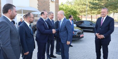 YÖK Başkanı Özvar, bölge üniversiteleri rektörleriyle Ahlat’ta bir araya geldi