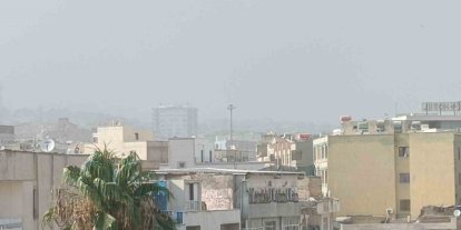 Toz bulutu ve rüzgar Şanlıurfa’yı etkisi altına aldı