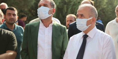 Vali Hatipoğlu yangın bölgesinde: "İlk tespitlere göre 5 işçimiz hafif düzeyde yaralandı"