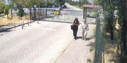 Kendini savcı olarak tanıtan kadının oyununu 8 yaşındaki çocuk bozdu