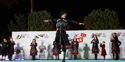 Gölcük’te folklor rüzgarı