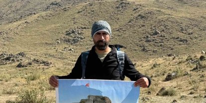 Elazığlı sporcudan Ağrı Dağı’nda 30 Ağustos Zafer Bayramı tırmanışı