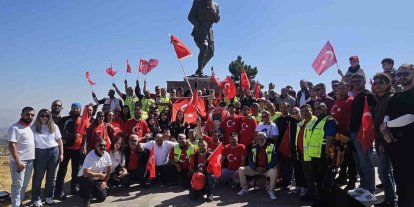 Motosiklet tutkunları Afyonkarahisar’da "Zafer Sürüşü" düzenledi
