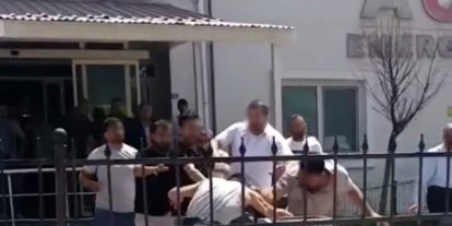 Van’daki kavgada ağır yaralanan genç yaşam mücadelesini kaybetti