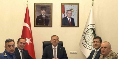 Kars’ta Güvenlik Zirvesi: okul çevreleri ve sınır güvenliği masaya yatırıldı