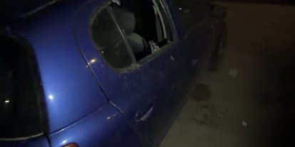 Lüleburgaz’da gece yarısı araçların camları kaldırım taşıyla kırıldı