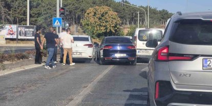 Eskişehir’de 3 aracın karıştığı kazada hasar oluştu