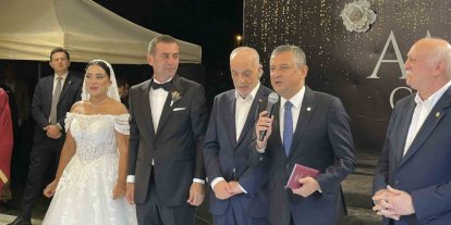 Özgür Özel, Yeni Parti Sakarya İl Başkanının düğününe katıldı