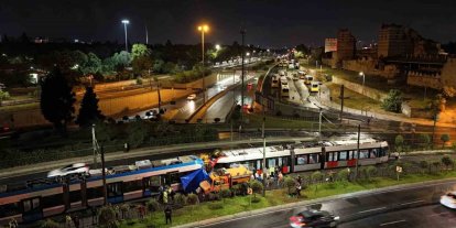Zeytinburnu’nda iki tramvayın çarpıştığı kaza yeri havadan görüntülendi