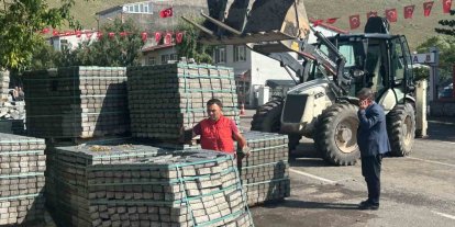 Çıldır Belediyesi’nden kaldırım yenileme çalışması