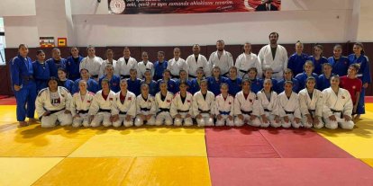 Yıldız Kadın Judo Milli Takımı, Salihli’de güç topluyor