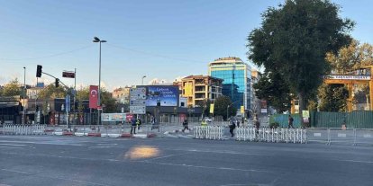 30 Ağustos Zafer Bayramı kutlamaları nedeniyle Vatan Caddesi trafiğe kapatıldı