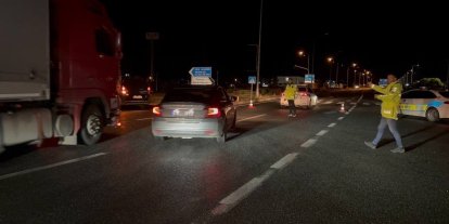 Heyelandan kapanan Erzincan-Sivas kara yolu yeniden ulaşıma açıldı