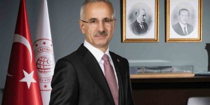 Bakan Uraloğlu: "30 Ağustos Zaferi, Cumhuriyetimizin sağlam temellerinin atıldığı bir zemin hazırlamıştır"