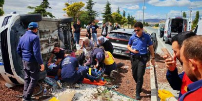 Otomobillerin çarpıştığı kazada 7 kişi yaralandı