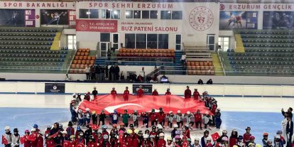 Buzda 30 Ağustos coşkusunu yaşadılar