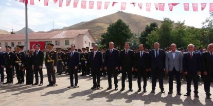 Bitlis’te 30 Ağustos Zafer Bayramı kutlandı